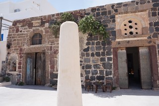 Μεγαλοχώρι: Το «χειροποίητο» μυστικό της Σαντορίνης Μεγαλοχώρι: Το «χειροποίητο» μυστικό της Σαντορίνης